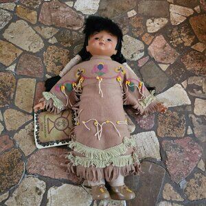 Vintage 1998 Sandy Dolls Native American Series Doll With Tag